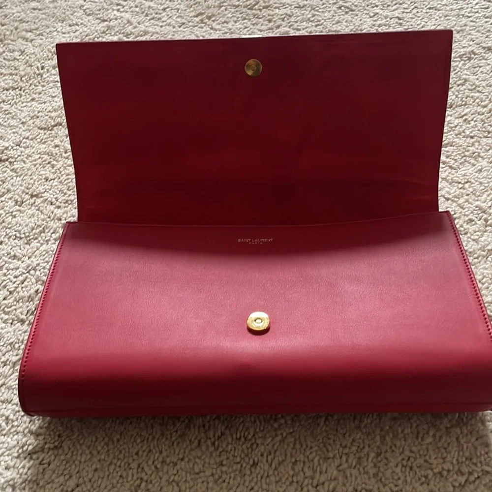 Saint Laurent Red clutch - Picture 3 of 5